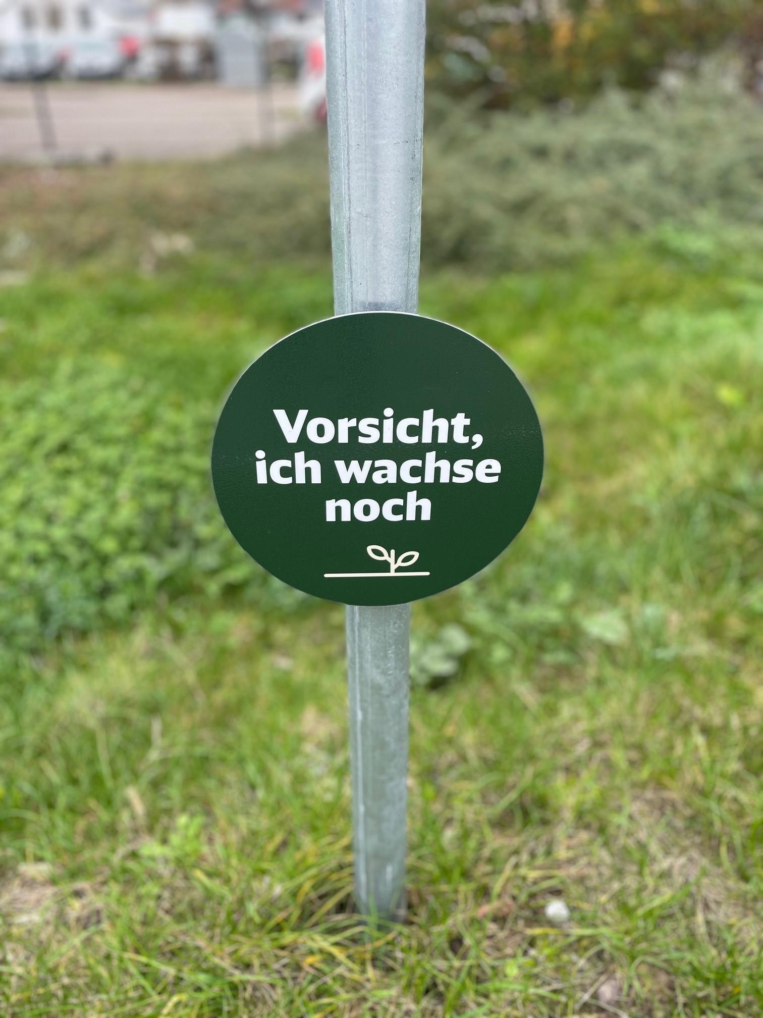 Beschriftung Vorsicht ich wache noch.